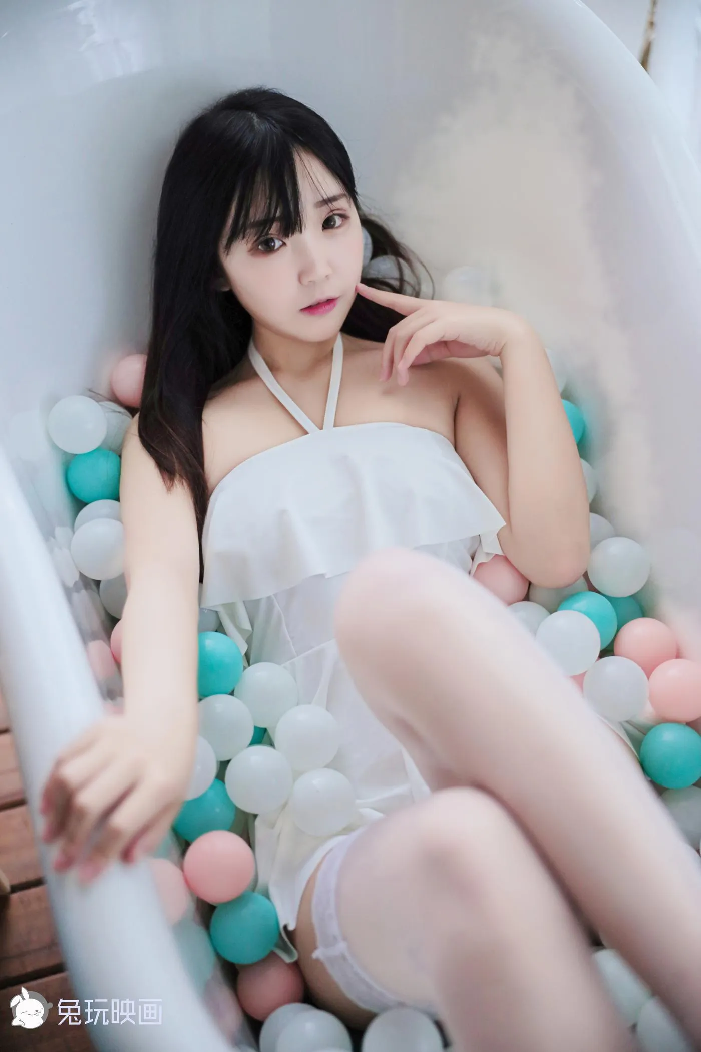 御子Yumiko – NO.06 御子的白裙 [47P]插图3